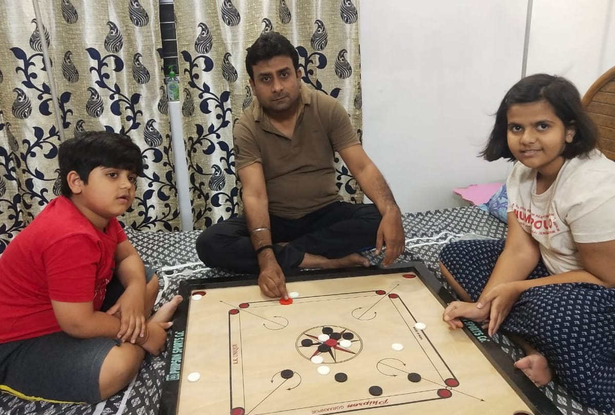People Time spent with family after Janta curfew in Gorakhpur