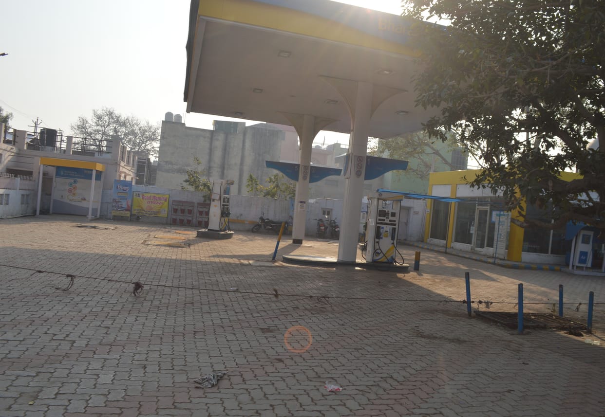 Hathras: The pace of life has come to an end, people craving for everyday things