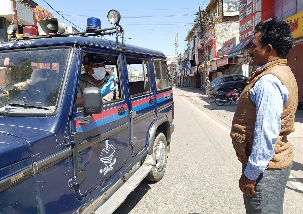 Army closes the way, villagers create ruckus