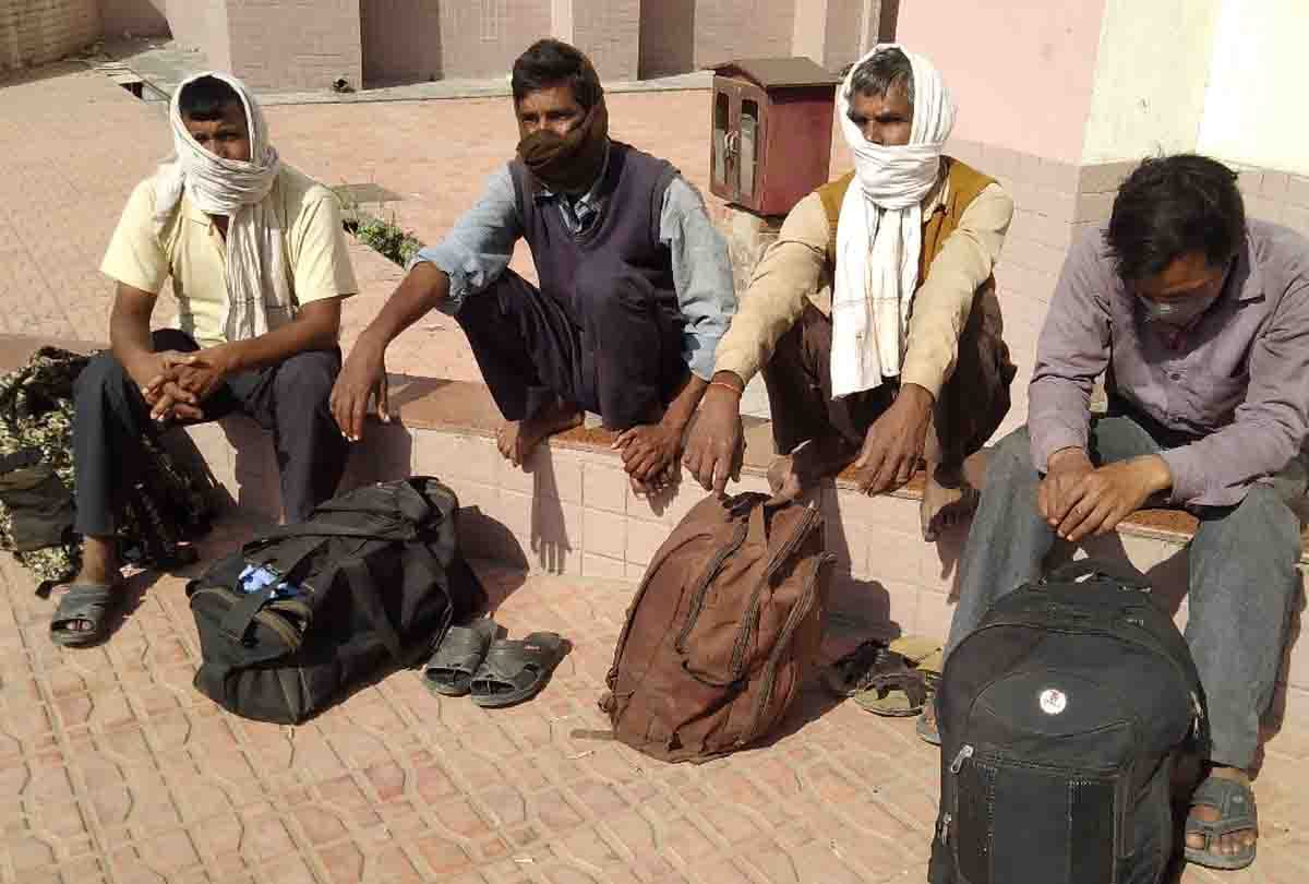Coronavirus: Five people from Pune did not allowed to enter the village
