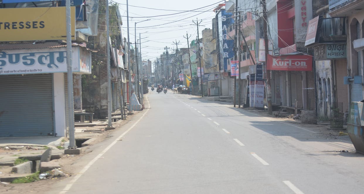 Public curfew is supported by all