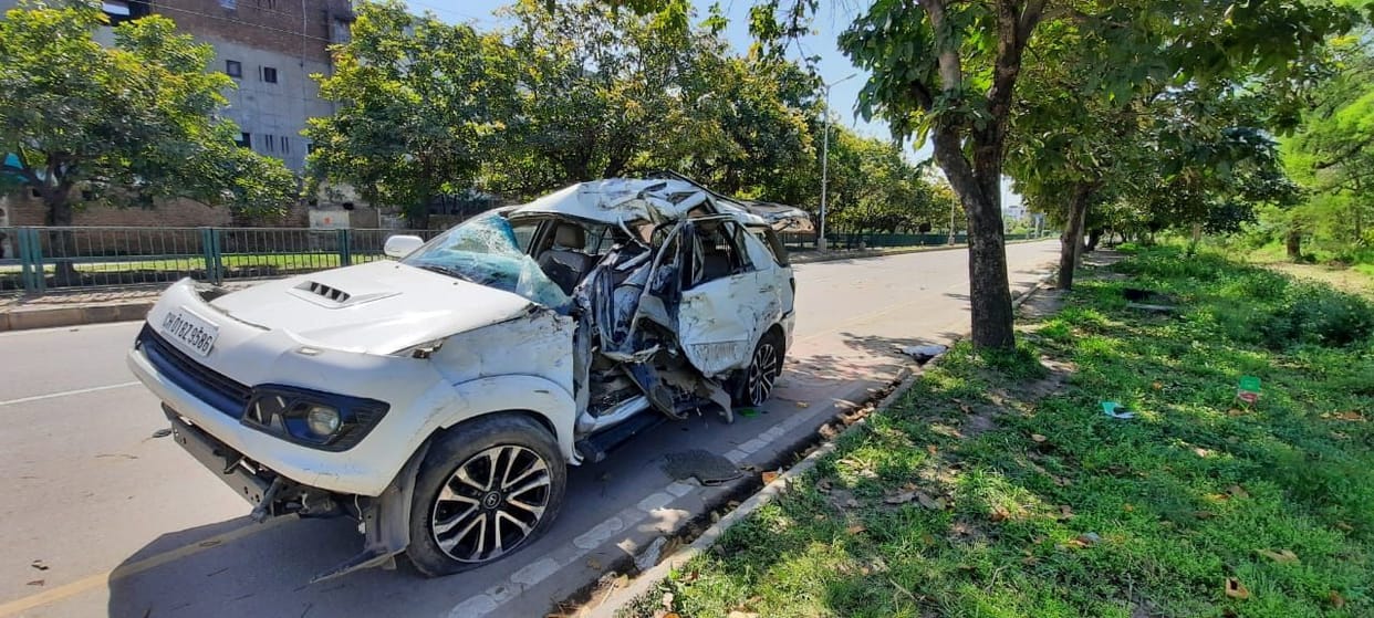 A young man in a road accident dies in a road accident, two situations are serious