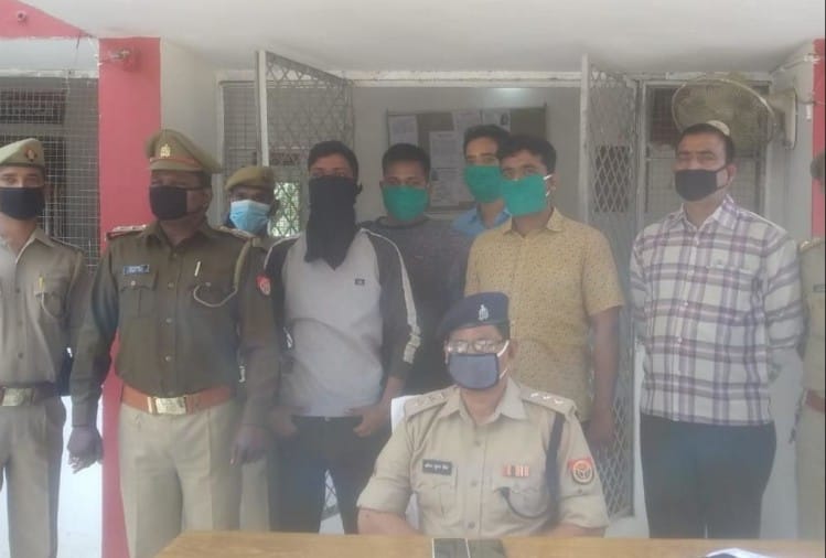 बस्तीपुलिस व स्वाट टीम ने दस हजार के इनामी बदमाश को किया गिरफ्तार