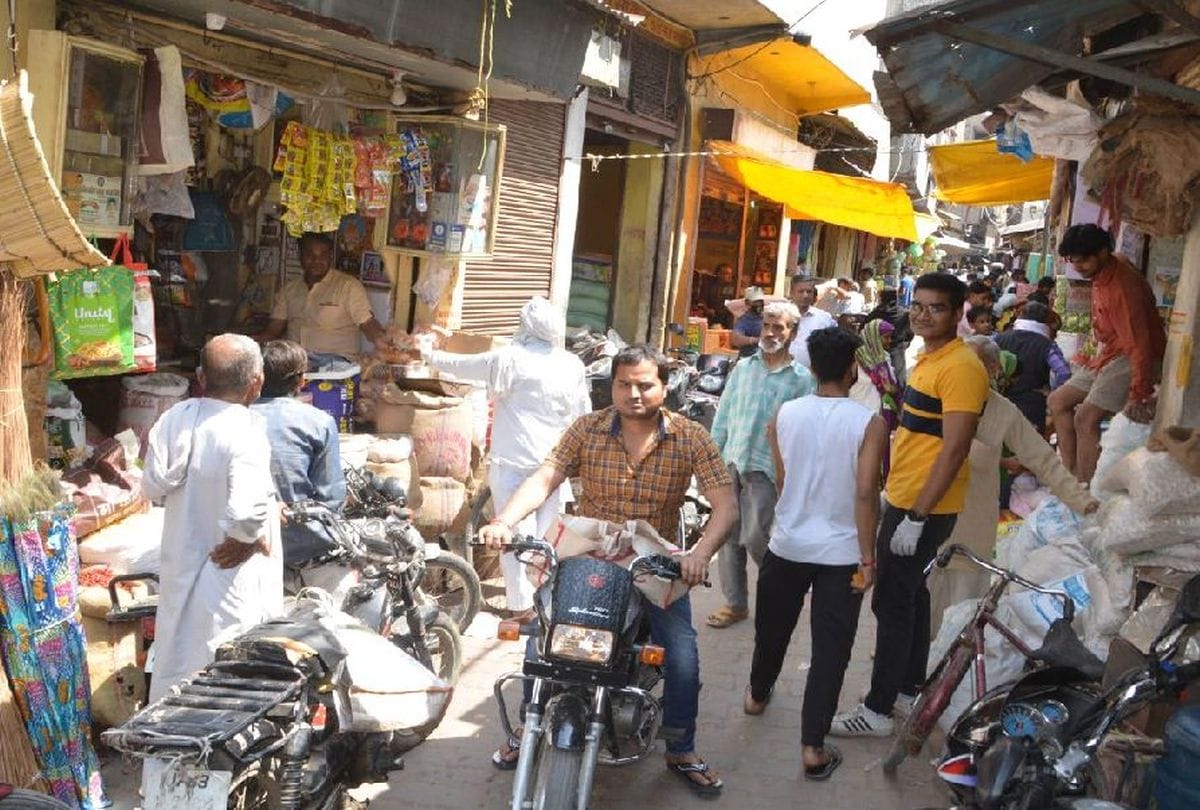 Shopkeeper Protests In Firozabad After New Guide Line Of Market Open