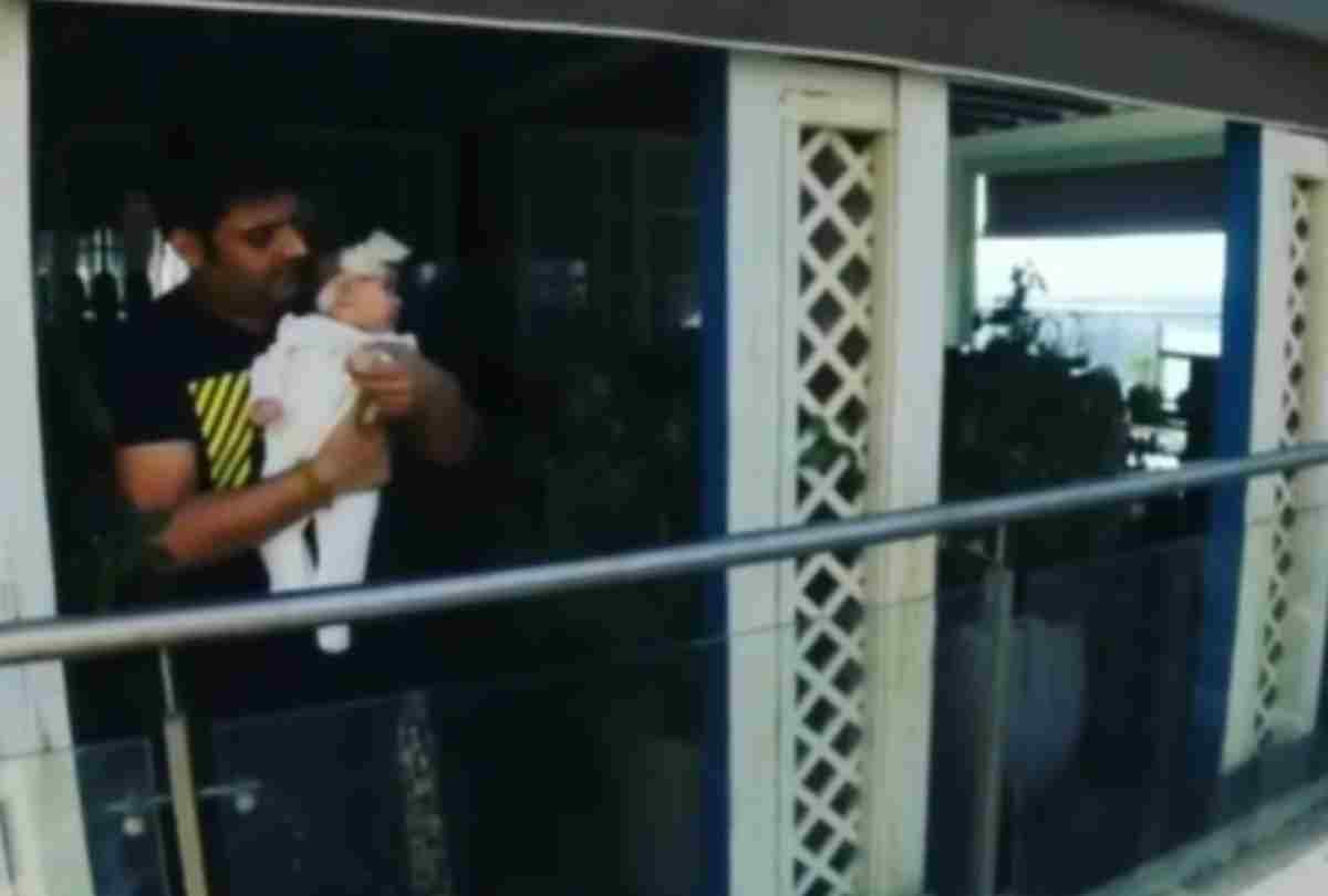 kapil sharma share photo with daughter anayra sharma