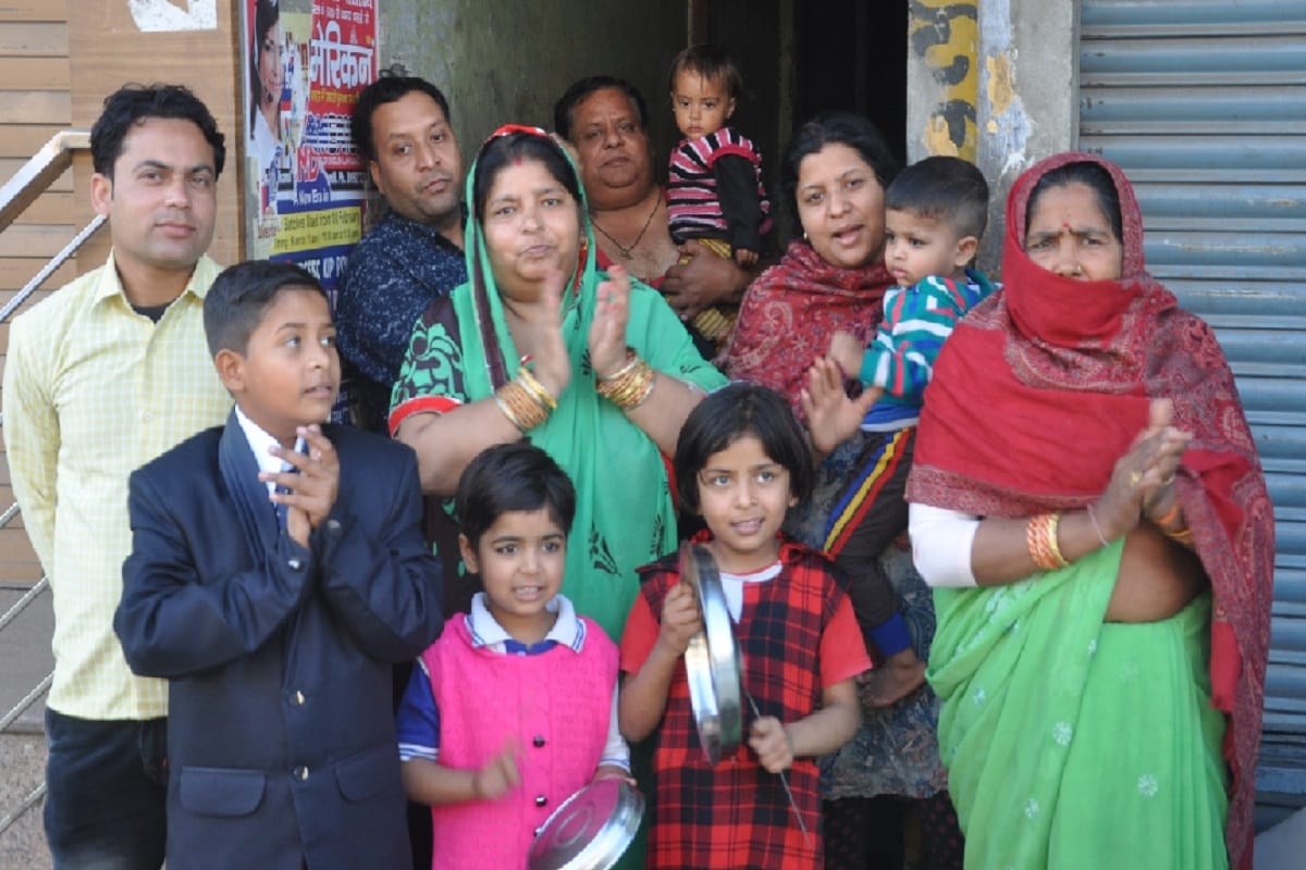 Muslim families have supported the Janata curfew in Shamli of Uttar Pradesh