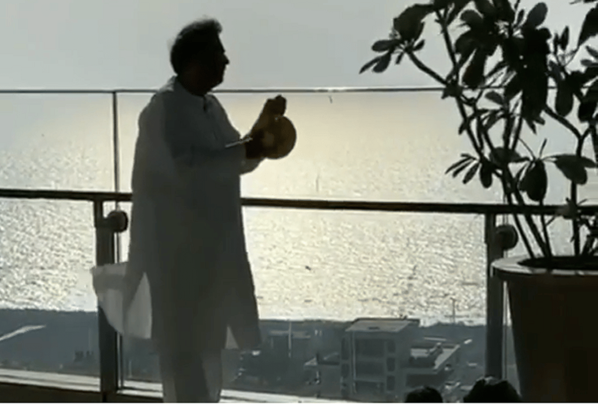 janta curfew mukesh ambani salute To Warriors Of COVID-19 Fight From antilia