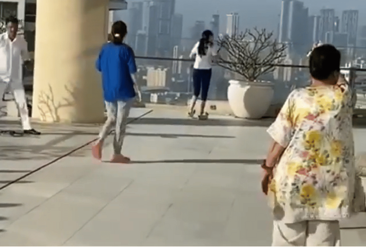 janta curfew mukesh ambani salute To Warriors Of COVID-19 Fight From antilia