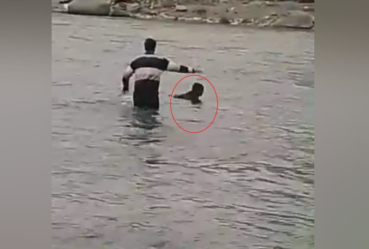 Corona virus Himachal Nepali man jumps into beas river in bhuntar kulli said he is corona positive