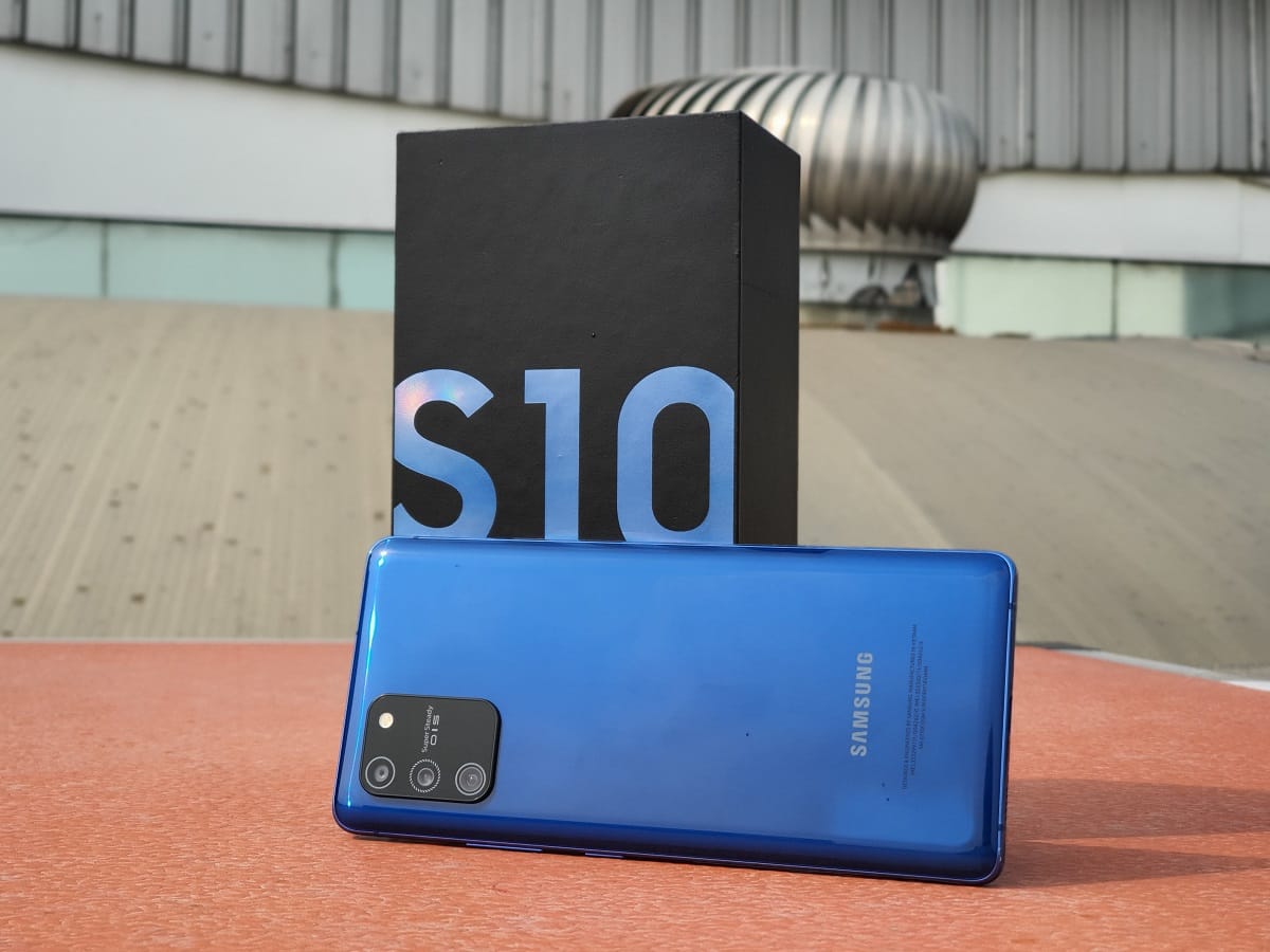 Samsung Galaxy S10 Lite Review in Hindi