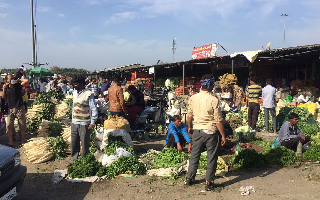 Vegetables did not come in vegetable market, the remaining rates became expensive