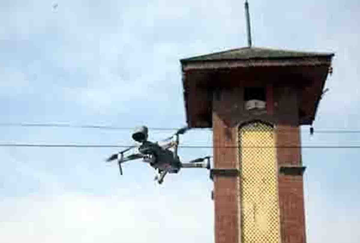 coronavirus and lockdown, Police is monitoring people movement through drones to protect against corona virus