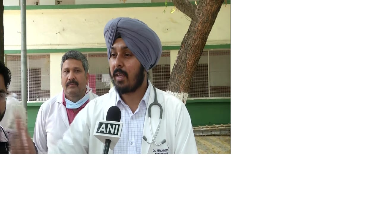 coronavirus due to lockdown health professionals are facing problems request pm to solve their issues