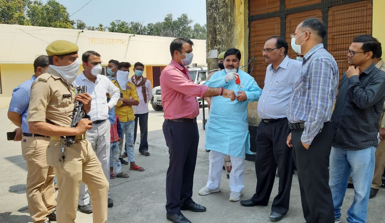 OPD of private doctors closed in battle with Corona