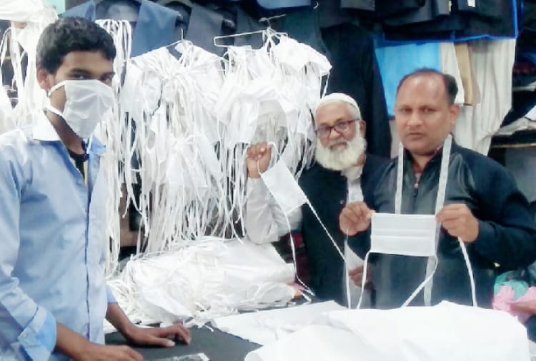 Coronavirus, Punjab University, Furkan Tailor Providing Free Mask