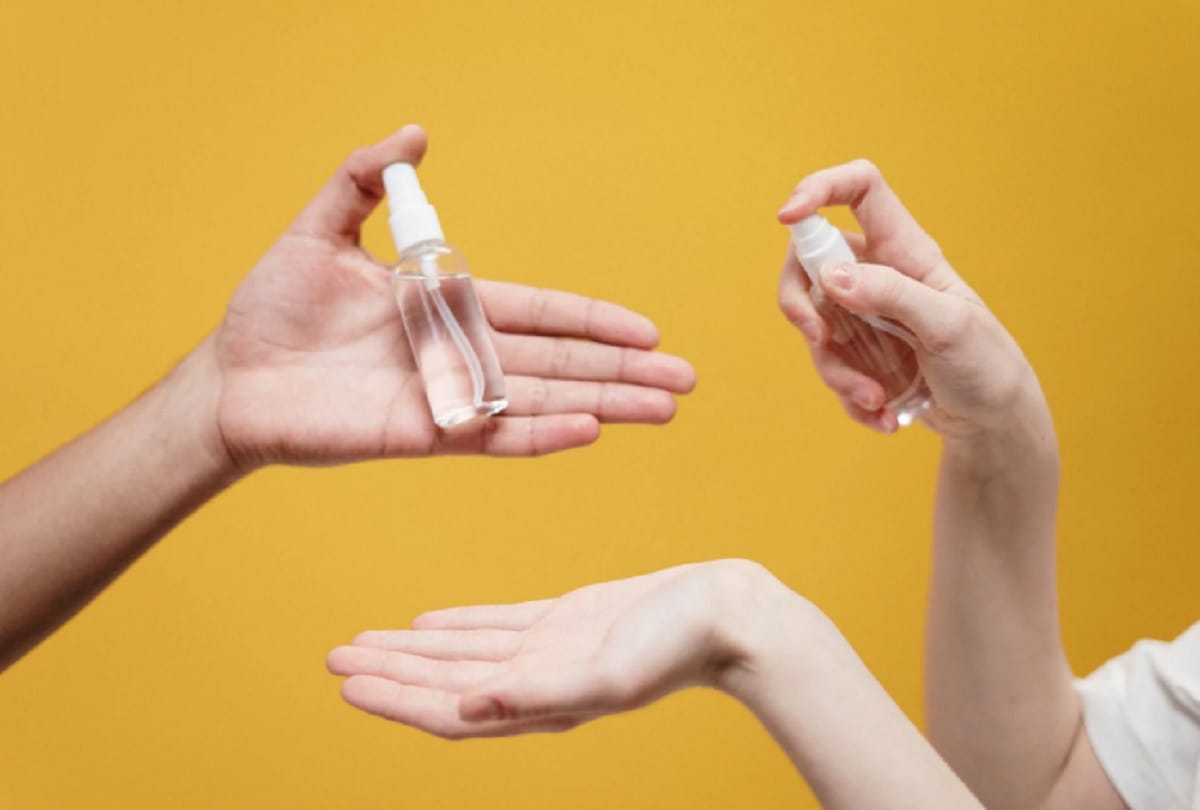 Sanitizer is being prepared in 99 units of the uttar state