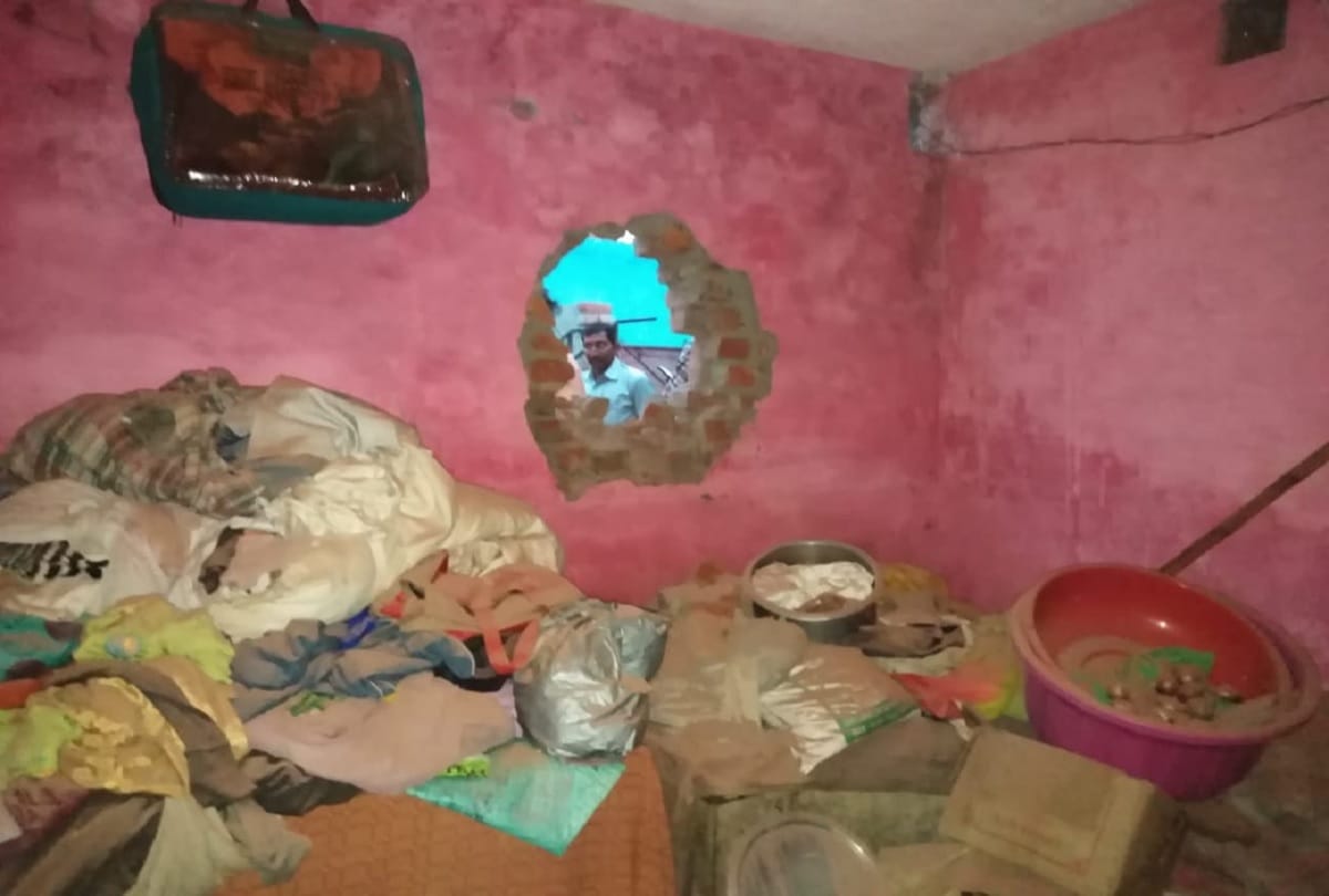 Jammu kashmir pakistan violates ceasefire in hiranagar sector bombarding all night 2 injured all update