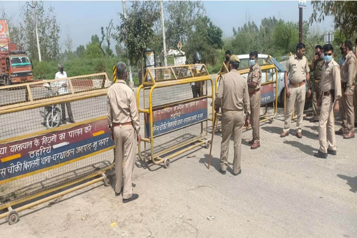 Coronavirus: Lathicharge in Meerut on lockdown violation, police sealed Haryana Uttarakhand borders