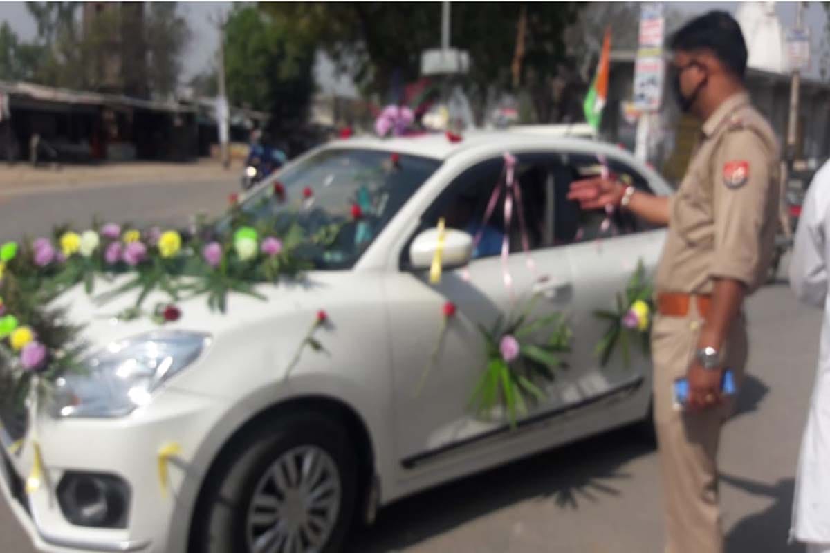 coronavirus: Barat came on road amid lockdown in saharanpur, groom was released, police took Baratis to police station