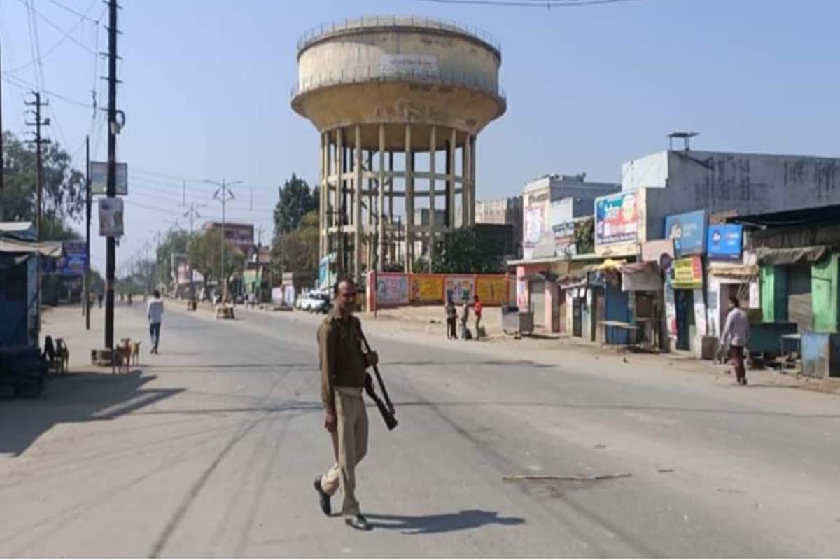 coronavirus: Barat came on road amid lockdown in saharanpur, groom was released, police took Baratis to police station