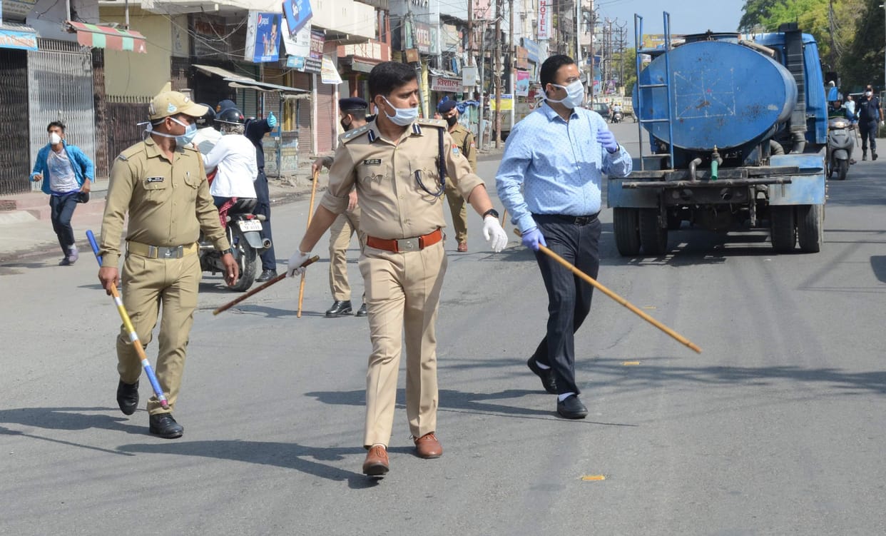 75 arrested, 425 vehicles invoiced at lockdown break