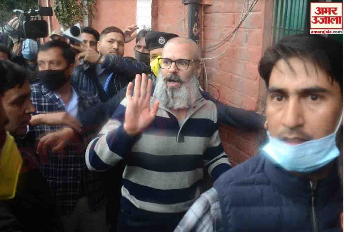 Omar Abdullah News in Hindi: omar abdullah released, farooq abdullah said i am very happy