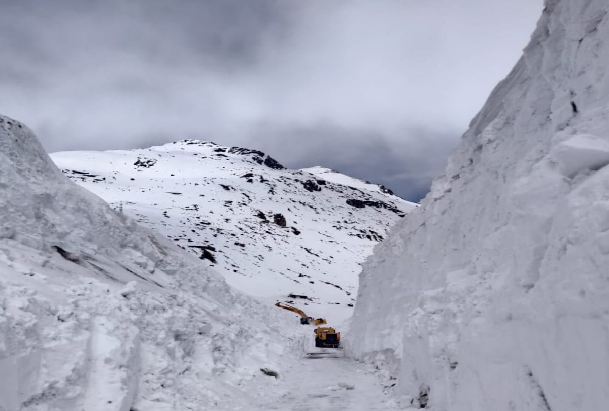Himachal: snowfall on high peaks of state including Rohtang, alert for three days