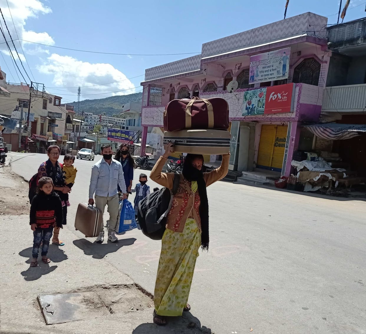 Family reached Tanakpur walking 15 km