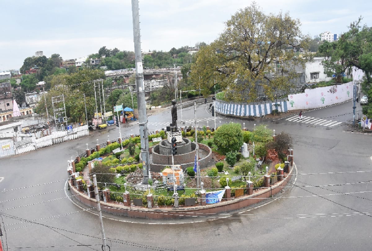 nine youths walked on foot from Jammu to Pathankot in absence of transport