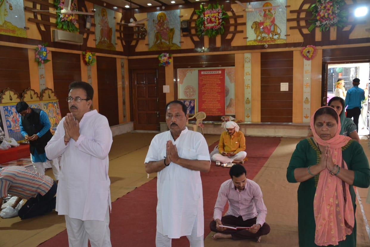 Worshiped on the first day of Navratri by doing installation at homes