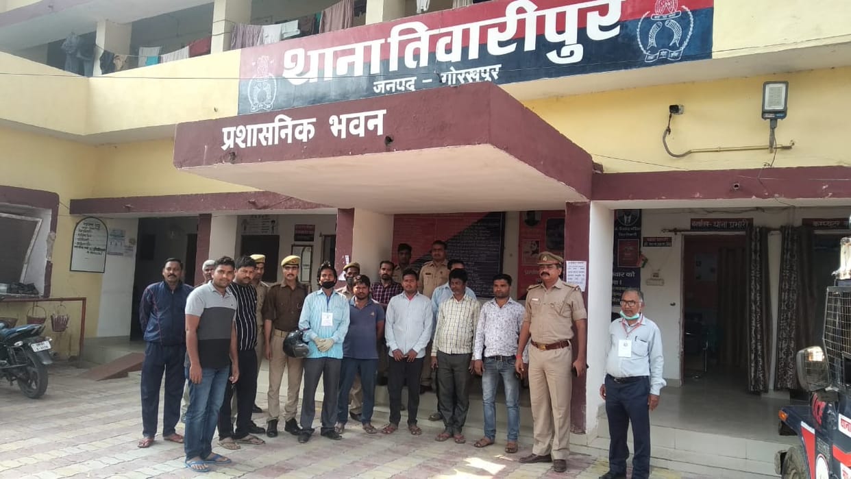 police arrested five accused for violating lockdown in gorakhpur
