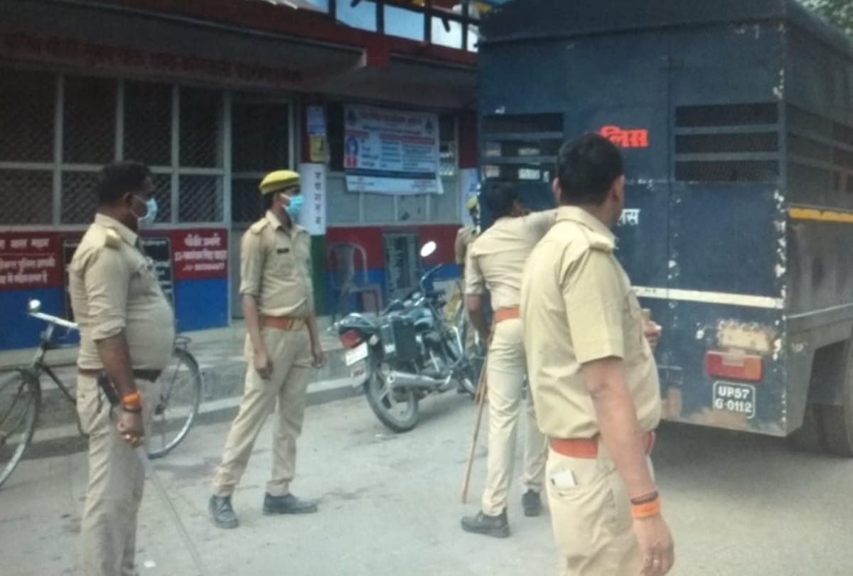 Police arrested 20 people for violating lockdown at Kushinagar