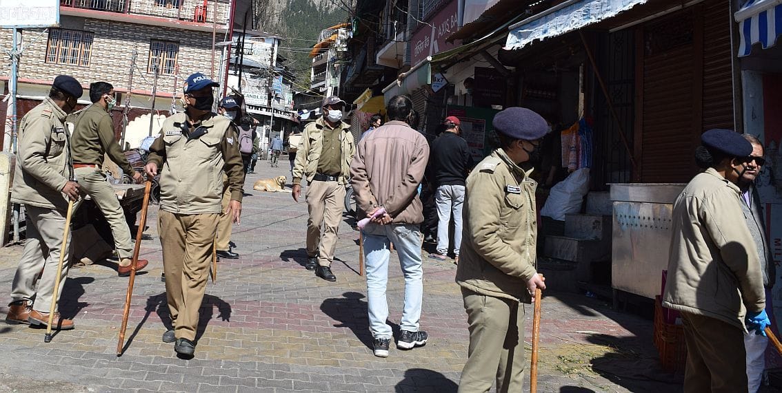 Retail business closed in Mumbai, sticks