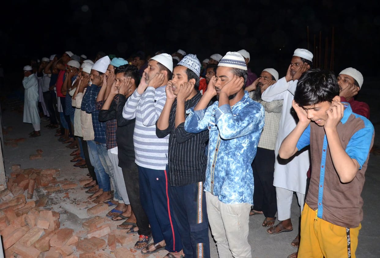Muslim youth pray to allah Save human from Corona