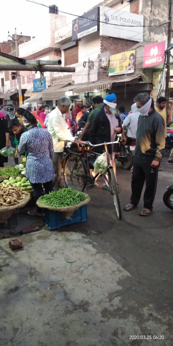 vegetable market open in curfew at  kapurthala