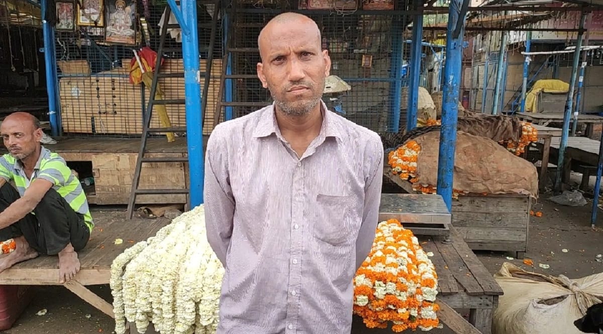 coronavirus india live update: Even in navratri 2020 festival there is no sale of flowers at ghazipur phool mandi