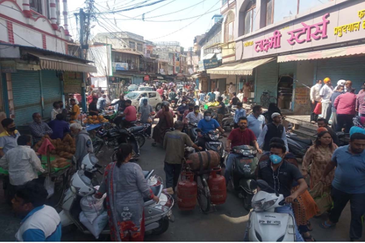 Lockdown Meerut (UP) News in Hindi: UP police adopt a circle formula for social distancing to fight Coronavirus