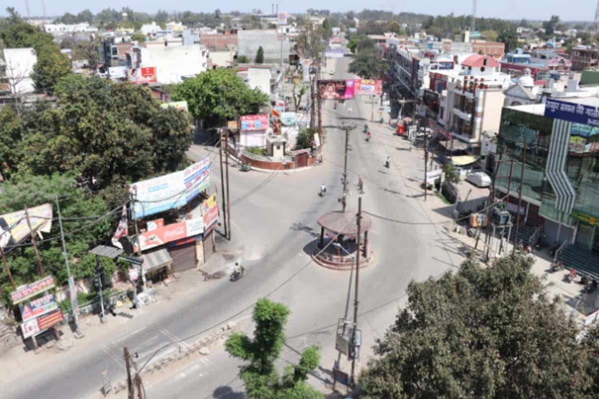 Coronavirus: risk from people returning home from abroad, neighbors calling control room in UP