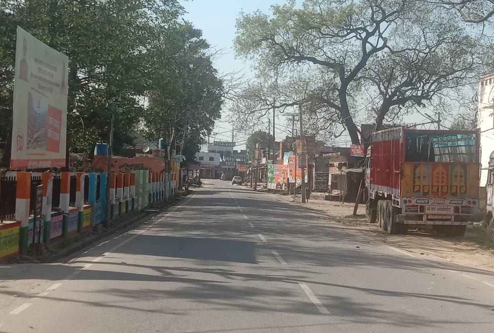 pics of lockdown of lucknow.