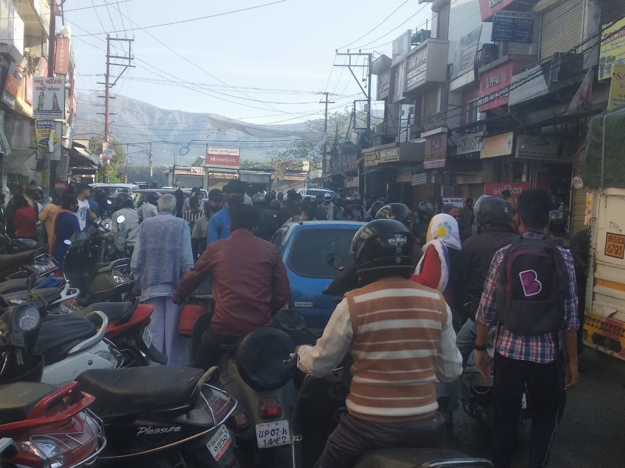 Lockdown in Uttarakhand News Update: in the morning traffic jam at dehradun