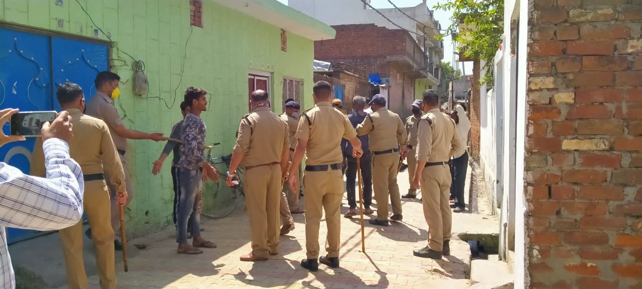 Lockdown in Uttarakhand News Update: Threw stones at two sides in haridwar district