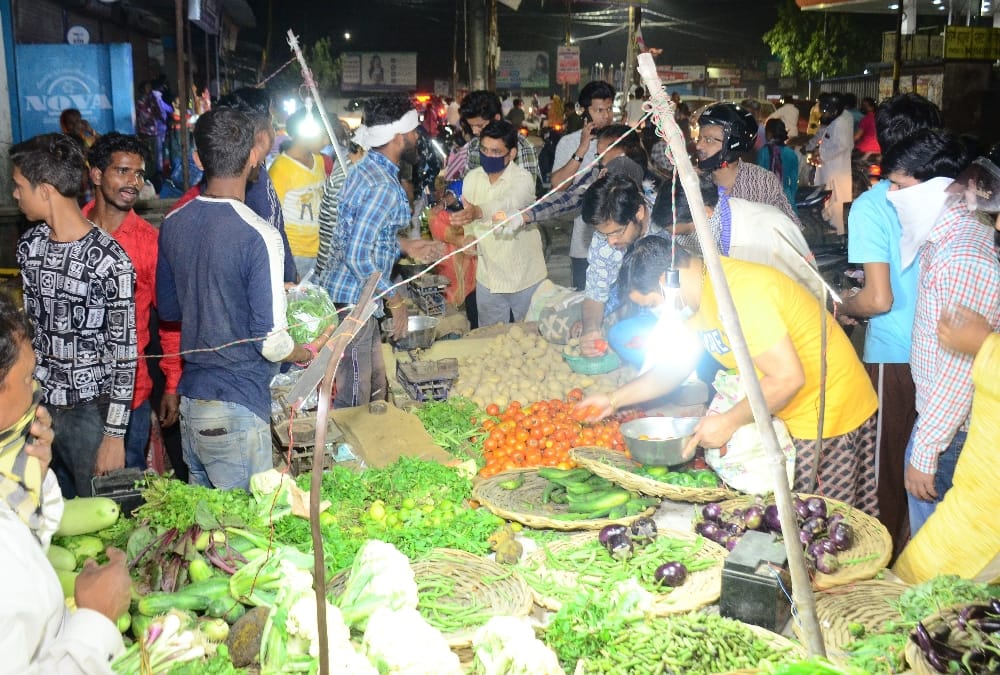 Vegetable prices rise in agra