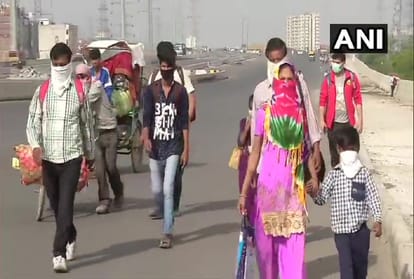 Coronavirus Lockdown in india no employment no house people migrating to their homelands from metro cities photos