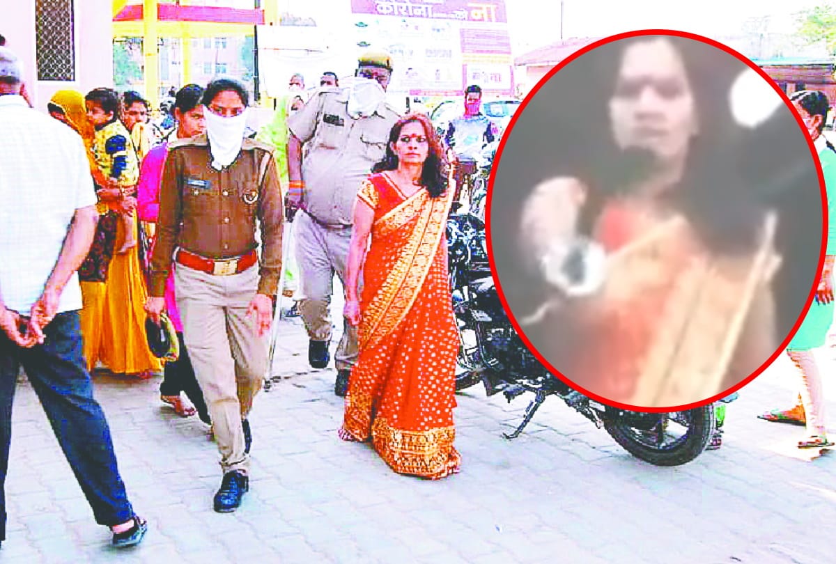 Woman attack on Police During Lockdown in Deoria