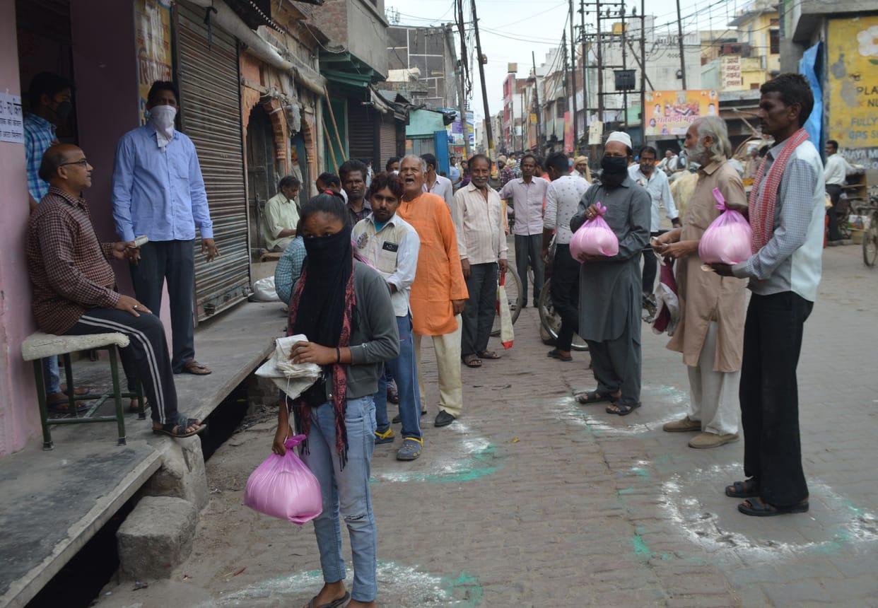 Hathras: Crowds rush to buy essentials in the morning, followed by shadow silence