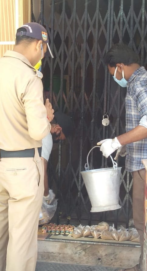 Corona sample of suspected passenger sent for testing