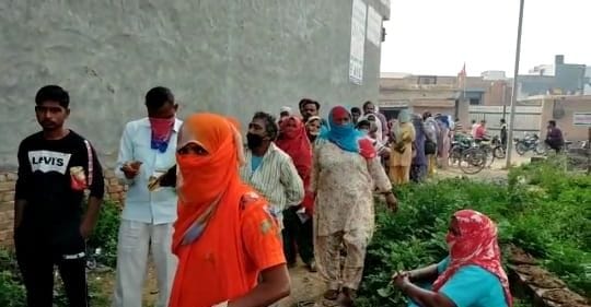 The administration vacated the vegetable market due to overcrowding