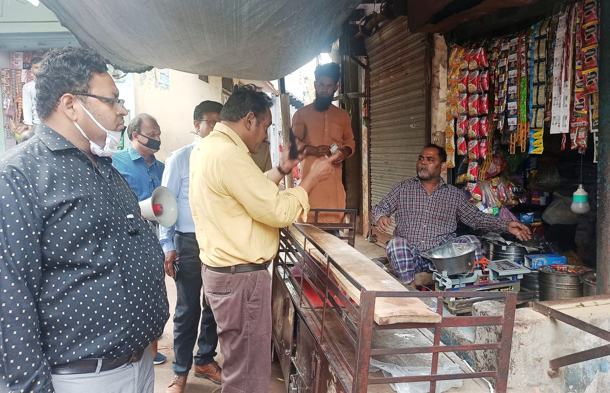 pan masala seized from shop