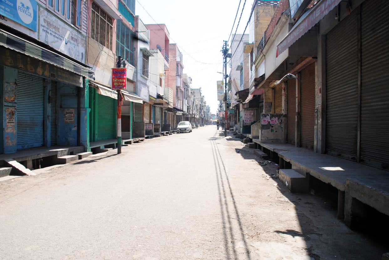 Police deployed in the cities from the border to the cities