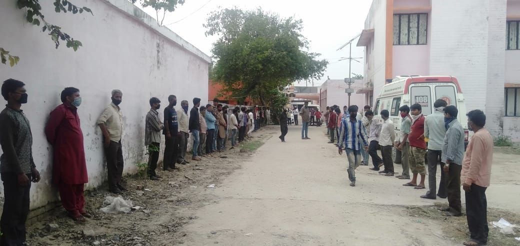 54 people reached Gonda from DCM from Mumbai